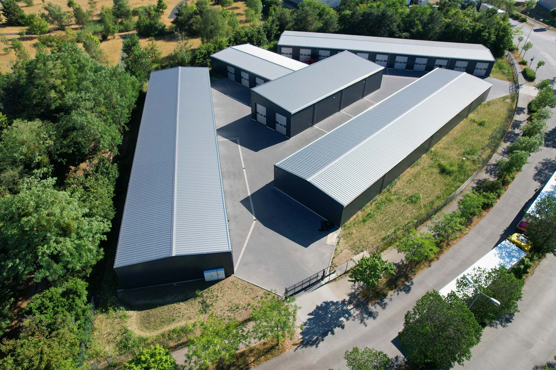 Ludwigsfelde Halle und Garage